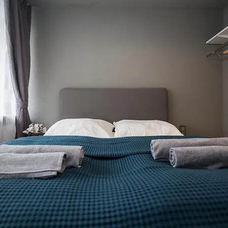 The Liv. - Station Apartment *