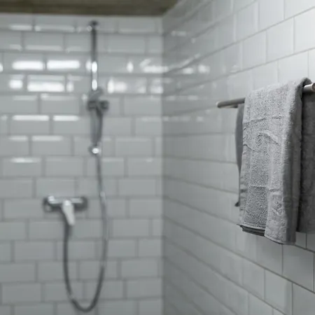 The Liv. - Station *