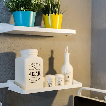 The Liv. - Station *