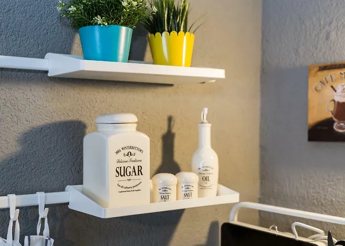 The Liv. - Station *