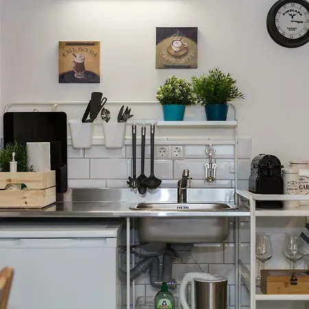 The Liv. - Station * Κολωνία